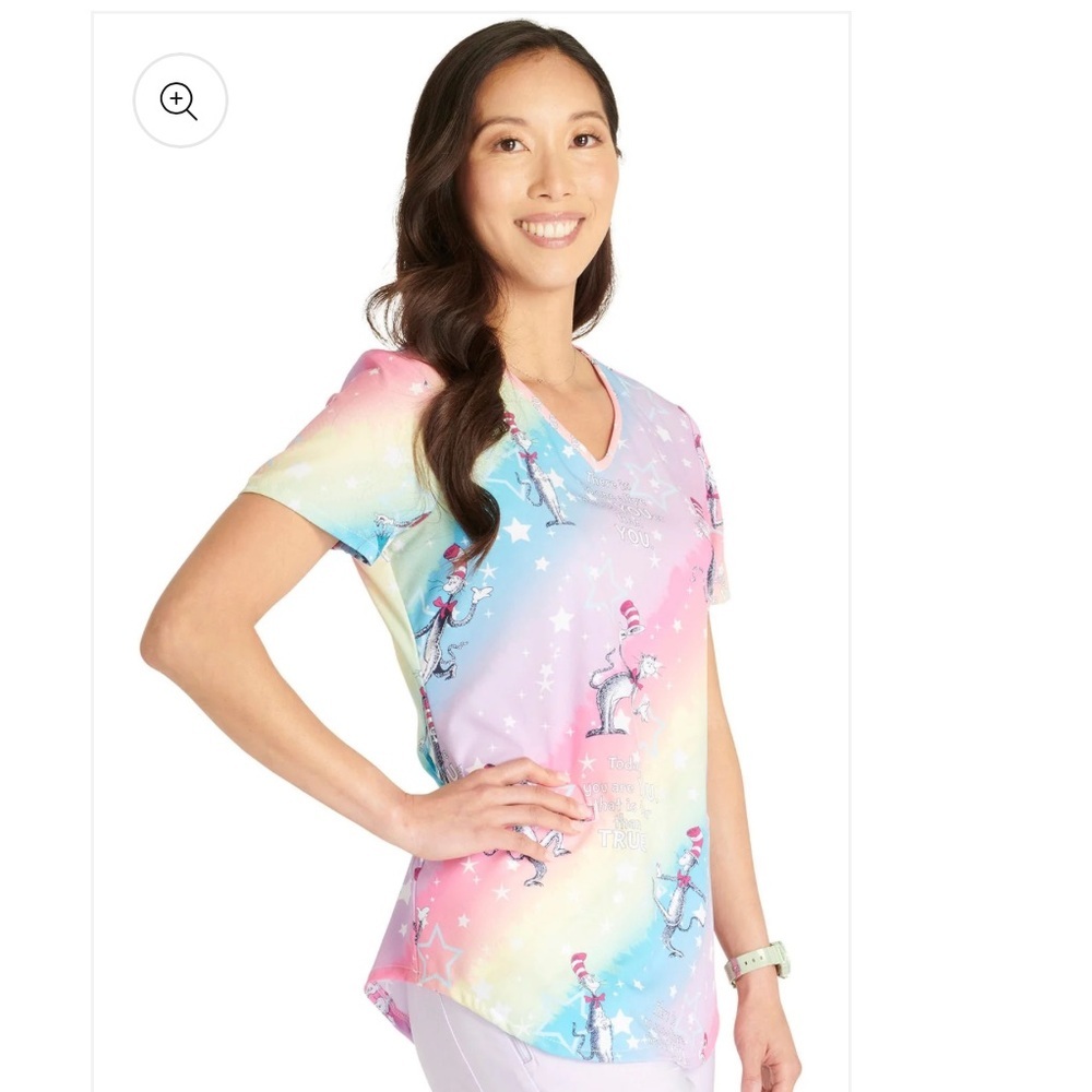 Tooniforms Dr. Seuss Magical Cat 2 pocket STRETCH V-Neck Print Scrub Top NEW